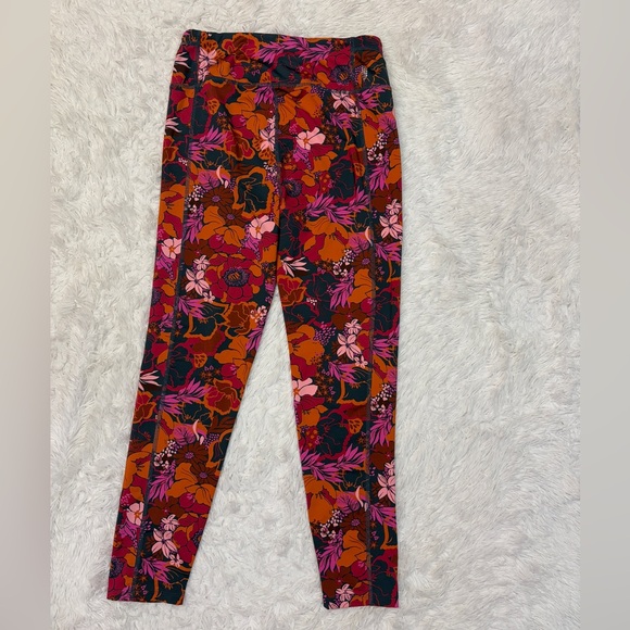 FP Free People Movement Free Love Leggings
Floral Print Burgundy Orange - Picture 3 of 4